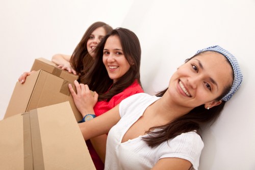Furniture protection and loading during a Hampstead removal